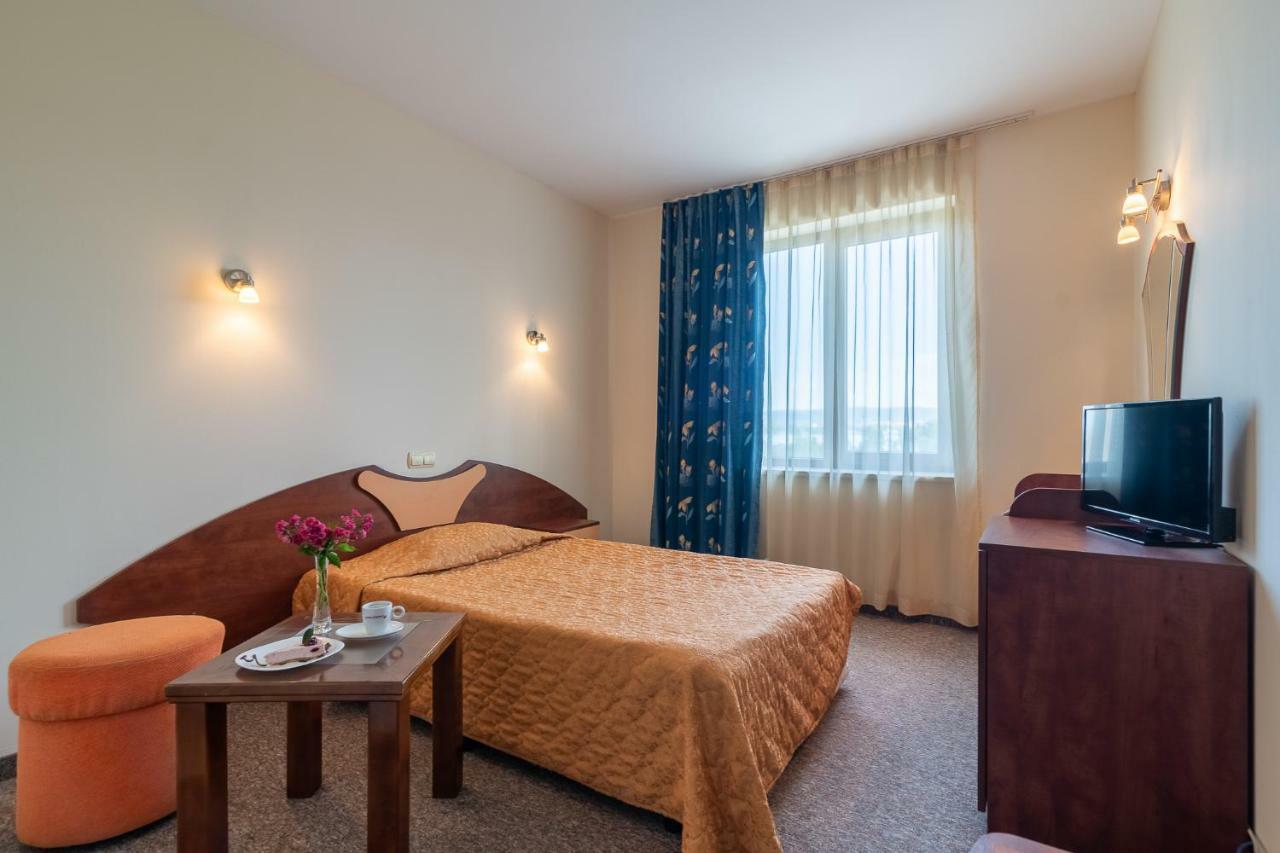 Adamo Hotel Varna Exterior foto