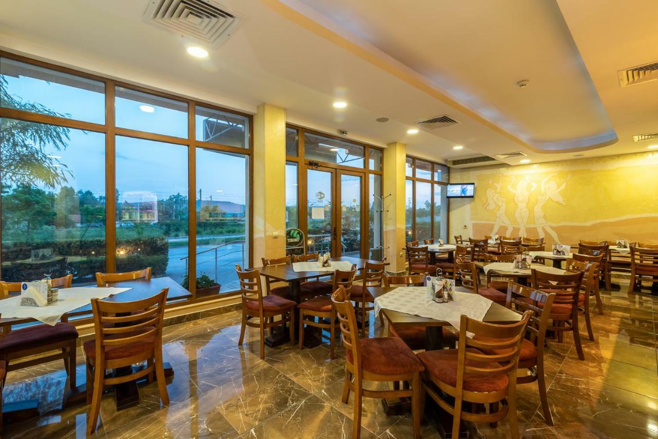 Adamo Hotel Varna Exterior foto